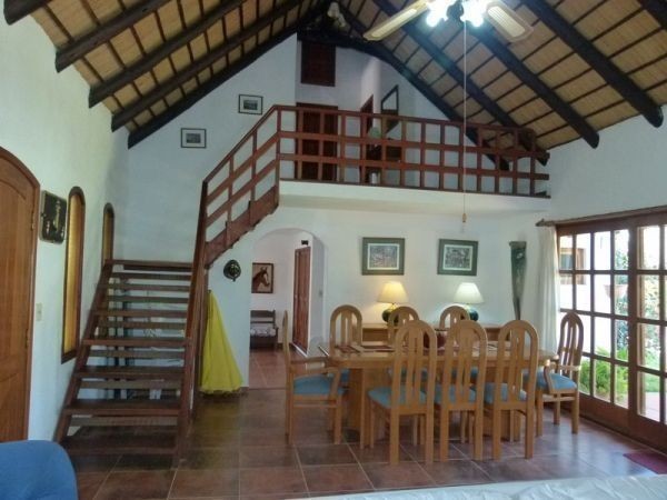 Cabaña en alquiler en impecable estado en Barrio Cantegril.