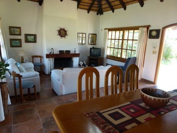 Cabaña en alquiler en impecable estado en Barrio Cantegril.
