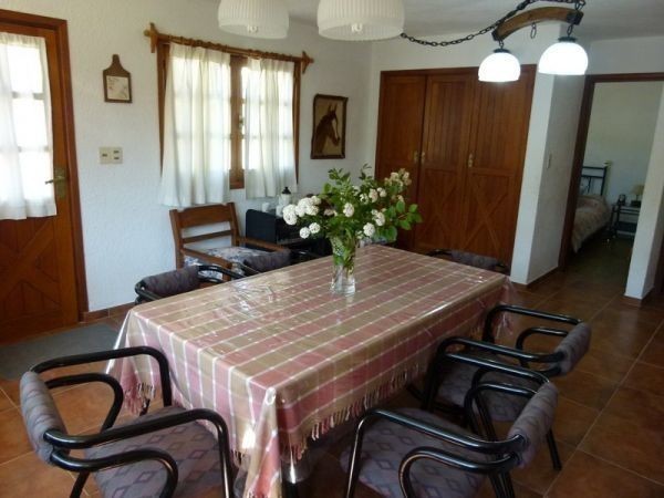Cabaña en alquiler en impecable estado en Barrio Cantegril.