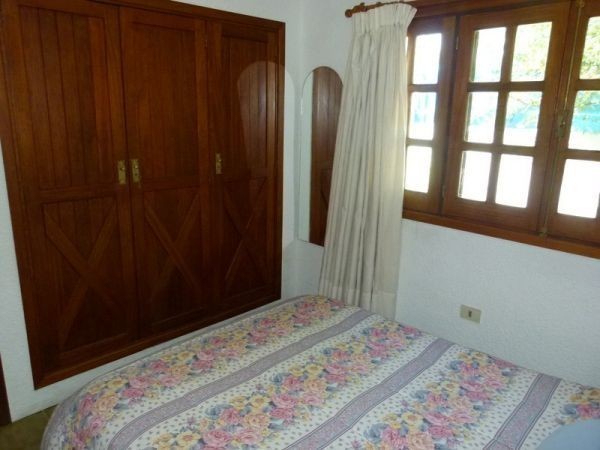 Cabaña en alquiler en impecable estado en Barrio Cantegril.