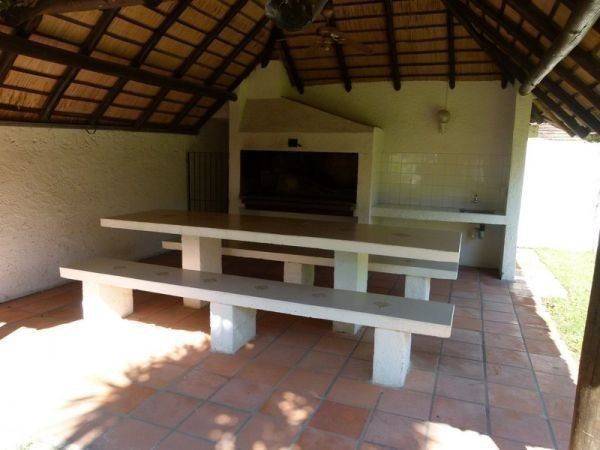 Cabaña en alquiler en impecable estado en Barrio Cantegril.