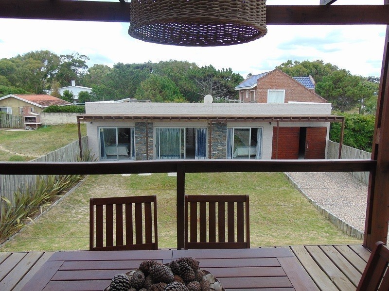 Casa en alquiler en Balneario Buenos Aires.