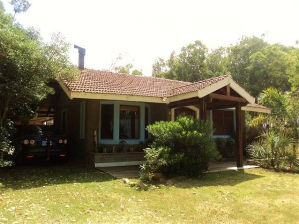 Pintoresca casa con jardín