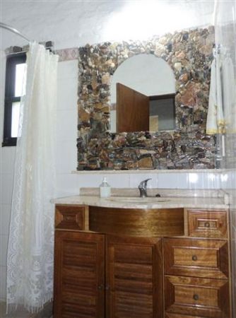 Pintoresca casa con jardín