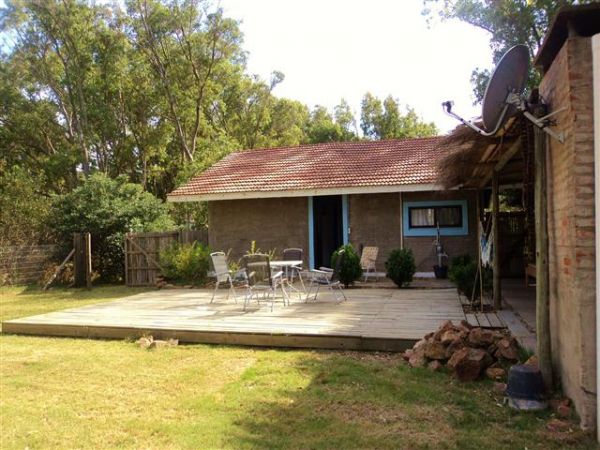 Pintoresca casa con jardín