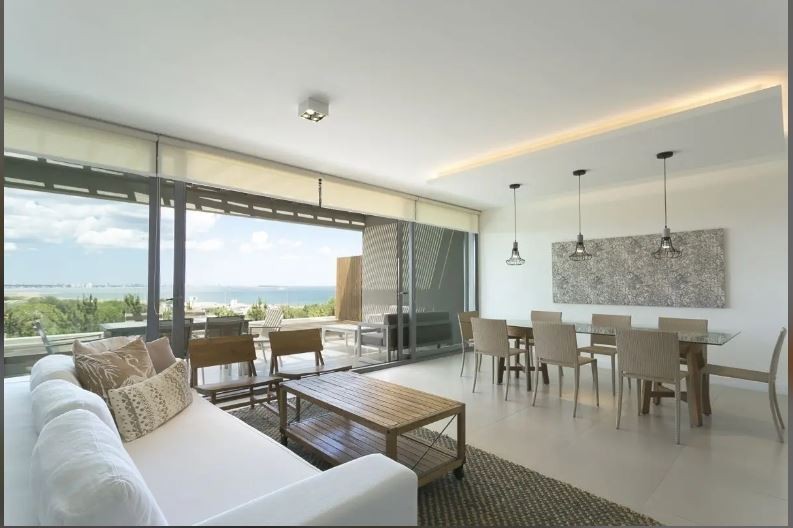 Venta de edificio Altamar de reciente construcción con una de las mejores vistas de Punta del Este
