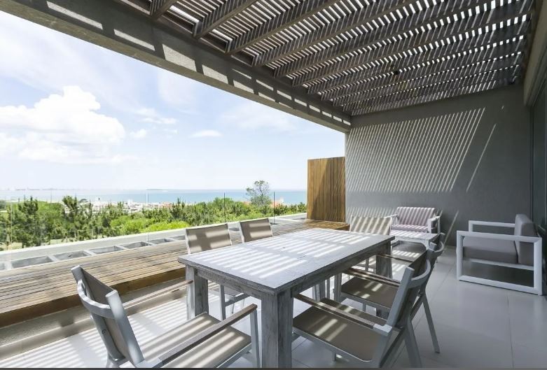 Venta de edificio Altamar de reciente construcción con una de las mejores vistas de Punta del Este