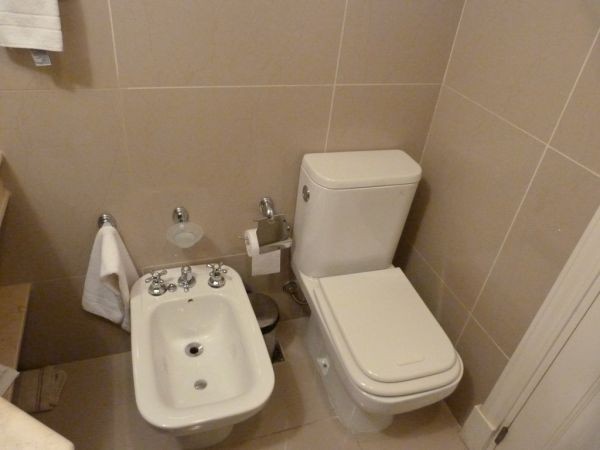 Muy lindo monoambiente con terraza con todos los servicios