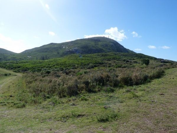 Chacras del cerro, entre la Sierra y el Mar.