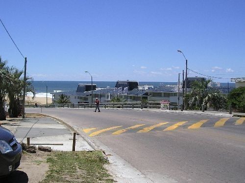 Departamento dúplex en alquiler frente a Montoya, La Barra.