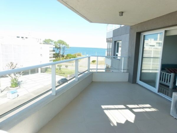 Departamento Pent House de 1 dormitorio con parrillero propio y jacuzzi, playa Mansa, Punta del Este