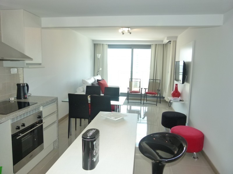 Departamento de un dormitorio y medio en edificio con amenities