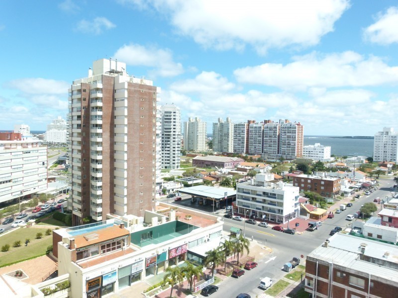 Departamento de un dormitorio y medio en edificio con amenities