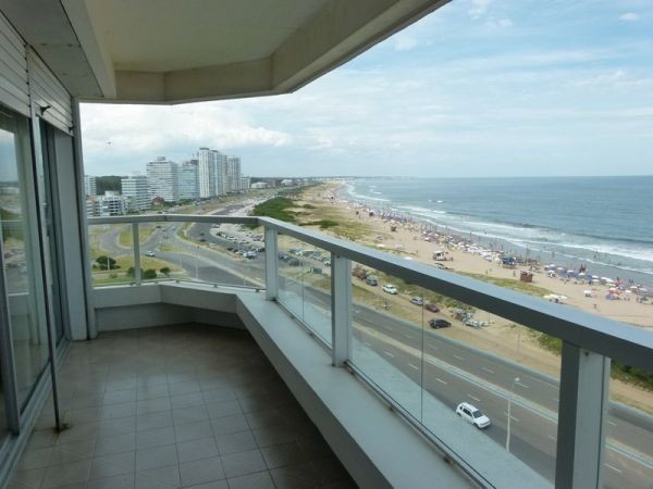Departamento en venta en edificio Estrella de Mar, Punta del Este