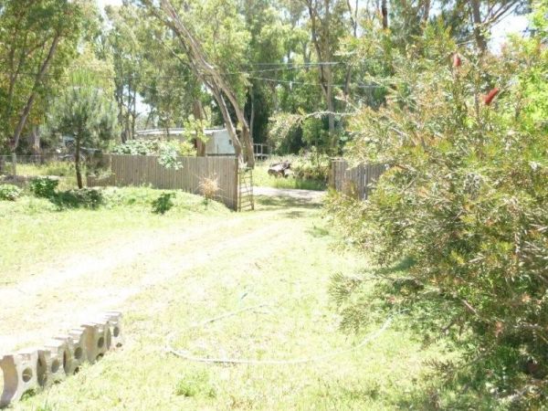 Casa con jardín muy bien ubicada