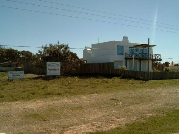 Terreno en venta en Balneario Buenos Aires.