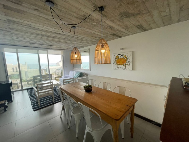 Departamento en alquiler en Montoya cerquita del agua. Triplex en La Barra