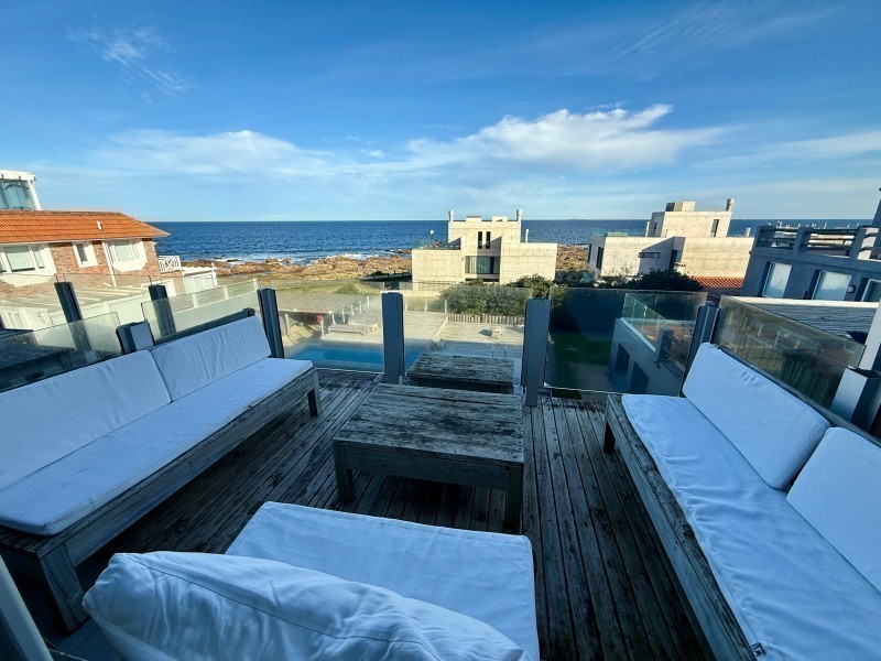 Departamento en alquiler en Montoya cerquita del agua. Triplex en La Barra