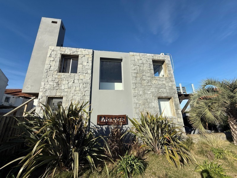 Departamento en alquiler en Montoya cerquita del agua. Triplex en La Barra