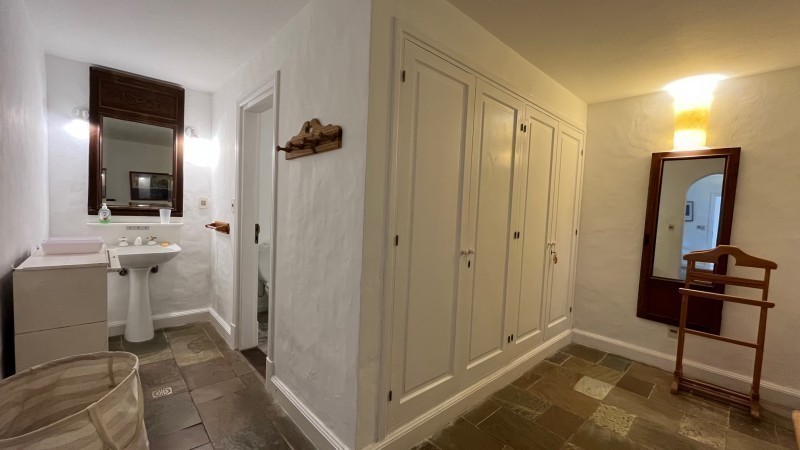 Casa de cinco dormitorios en alquiler en Montoya