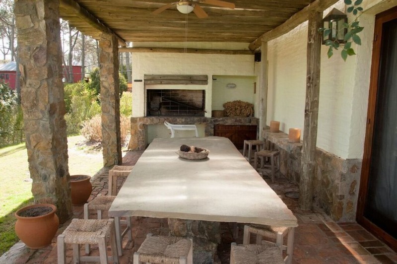 Excelente casa en alquiler en La Barra con piscina climatizada