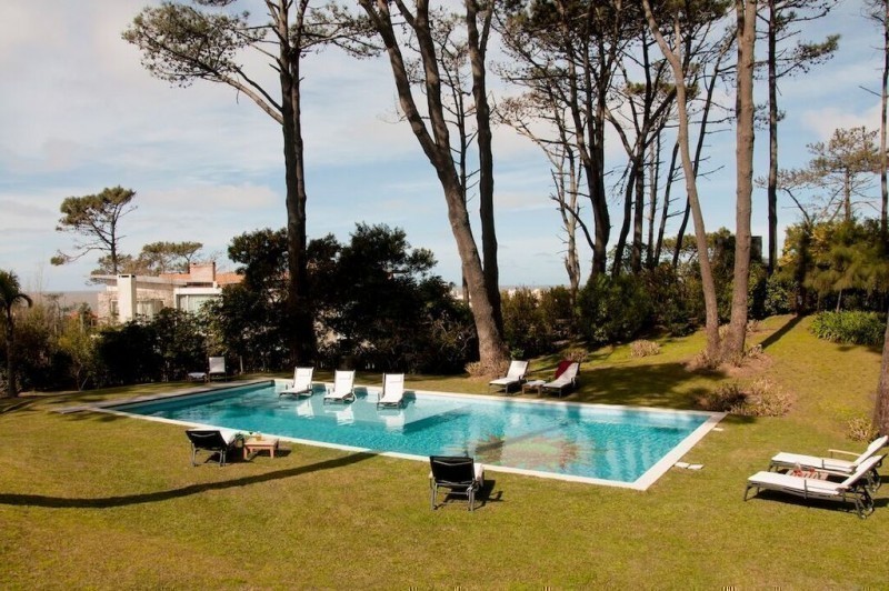 Excelente casa en alquiler en La Barra con piscina climatizada