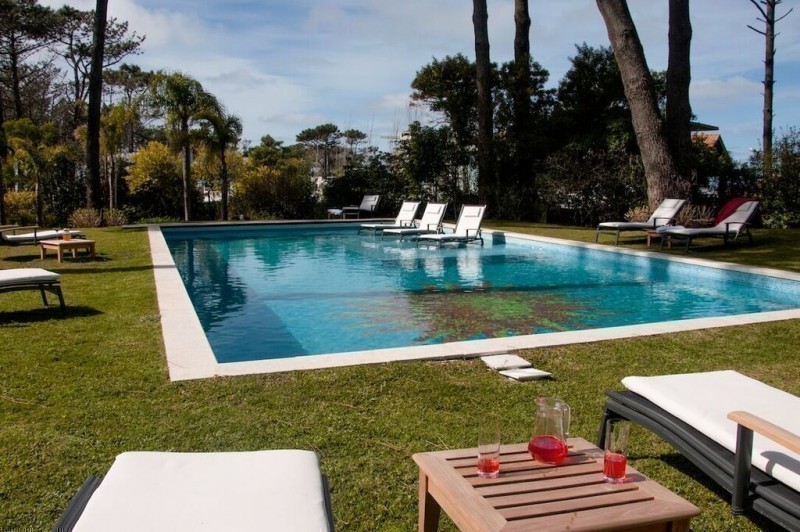 Excelente casa en alquiler en La Barra con piscina climatizada
