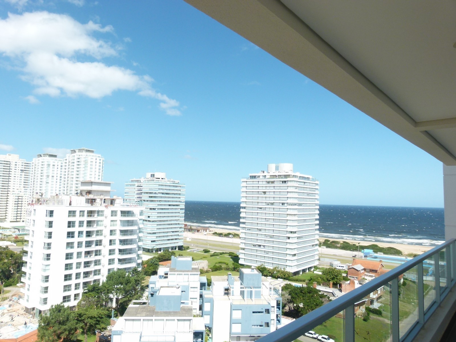 Torre Wind Tower, departamento nuevo 2 dorm con vistas a Playa Brava.