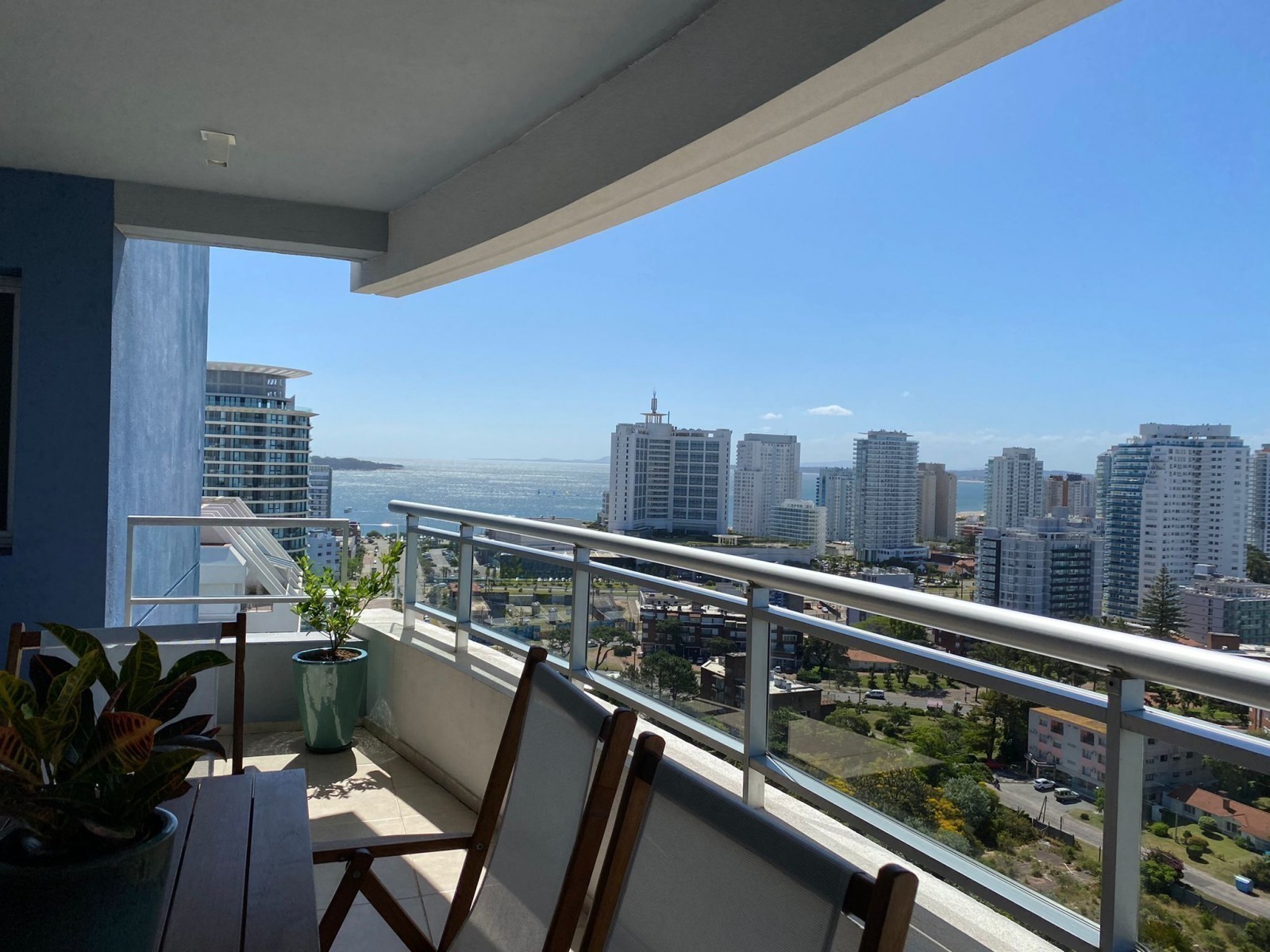 Forest Tower II, Excepcional Pent house para alquiler en Torre de categoría.