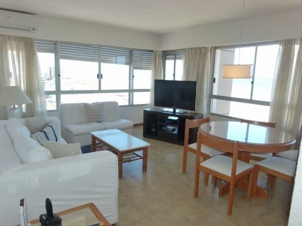 Departamento en piso alto con vistas a la Brava!