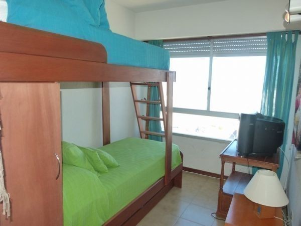 Departamento en piso alto con vistas a la Brava!