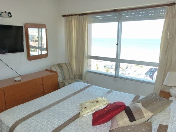 Departamento en piso alto con vistas a la Brava!