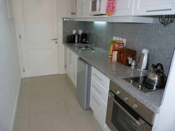 Hermoso apartamento monoambiente con terraza y vista a la laguna