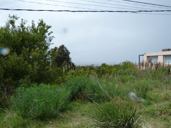 Muy buen terreno en la zona de las grutas con excelente vista al mar
