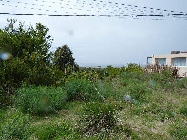 Muy buen terreno en la zona de las grutas con excelente vista al mar