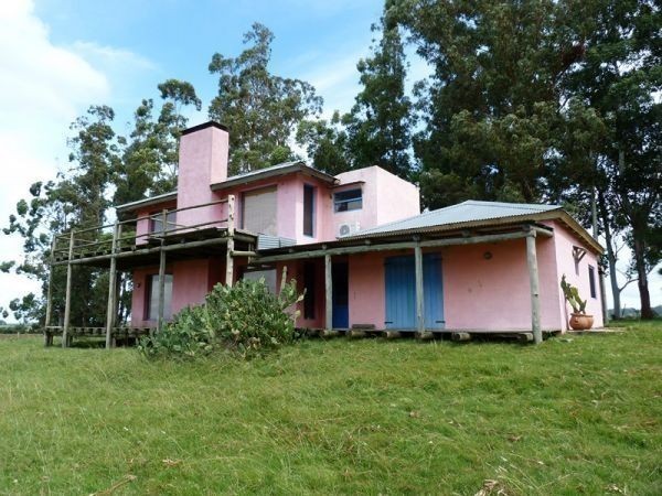 Muy linda chacra en la zona de Los Ceibos con muy buena casa.