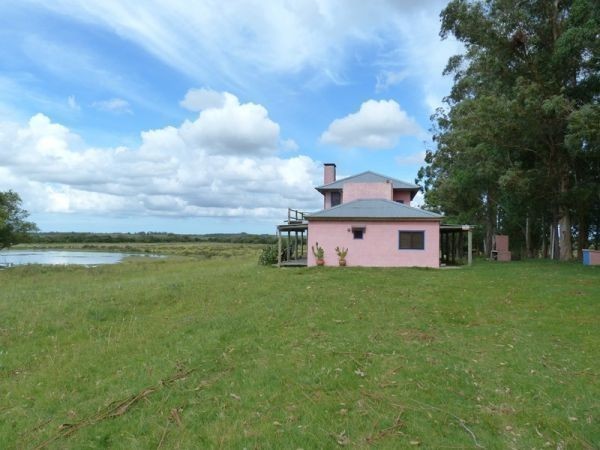 Muy linda chacra en la zona de Los Ceibos con muy buena casa.