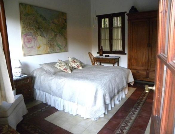 Exquisitamente restaurada situada en las colinas gloriosos de Maldonado, y construido a finales de 1800.