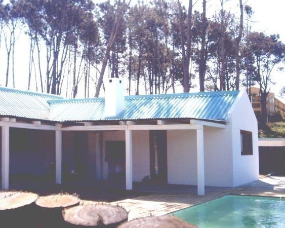 Casa en alquiler y venta , con pileta en Montoya, La Barra