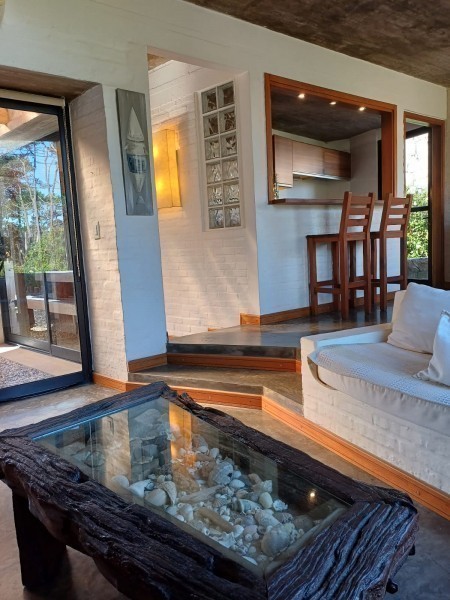 Casa en alquiler sobre Montoya, La Barra.