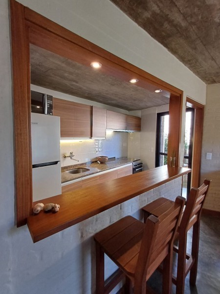 Casa en alquiler sobre Montoya, La Barra.