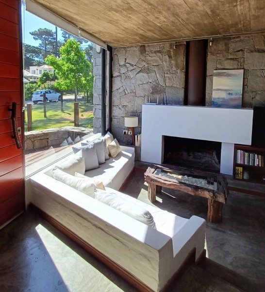 Casa en alquiler sobre Montoya, La Barra.