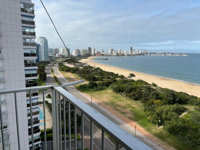 Vistas directas a la Mansa desde hermoso departamento