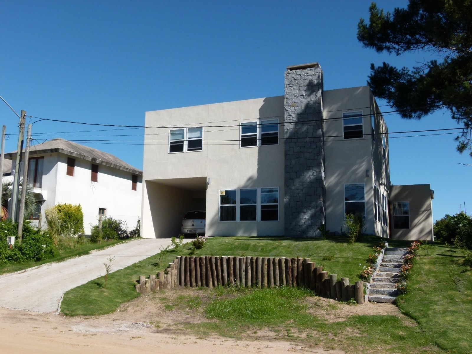 Moderna y cómoda casa en alquiler, ideal para descansar en sus vacaciones.
