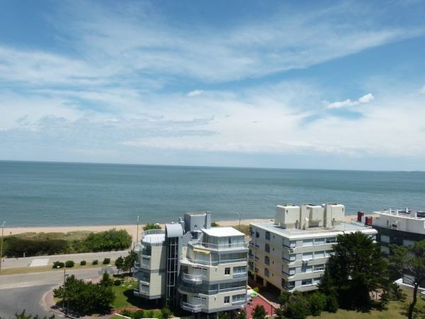 Departamentos con increíbles vistas a toda la bahía y puestas de sol!