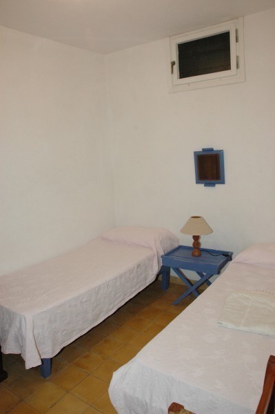 Excelente propiedad para alquilar frente al mar, en zona antigua de Punta del Este.