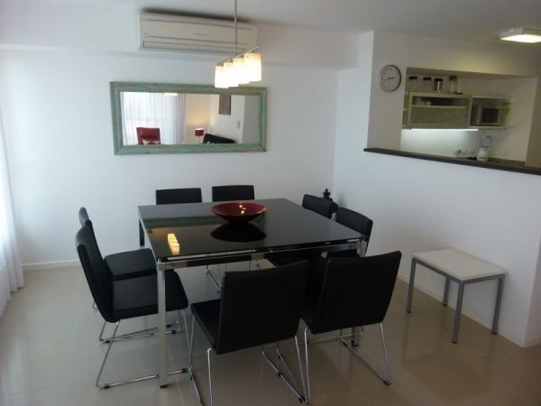 Departamento en alquiler en edificio con muy buenos servicios!