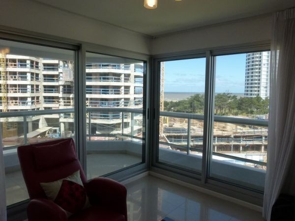 Departamento en alquiler en edificio con muy buenos servicios!