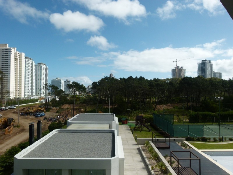 Departamento en alquiler en edificio con muy buenos servicios!