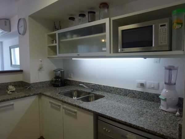 Departamento en alquiler en edificio con muy buenos servicios!